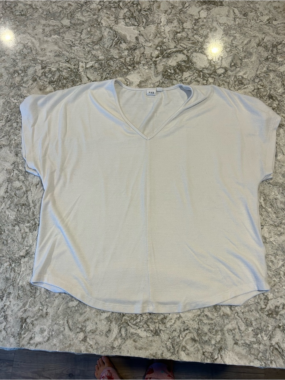 GAP Light white V‑Neck Short Sleeve Boxy Tee